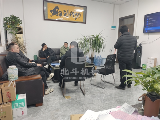 江西客户探访91看片APP免费下载机械麻杆91看片视频